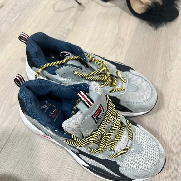FILA SHOES - Picture 2 of 2